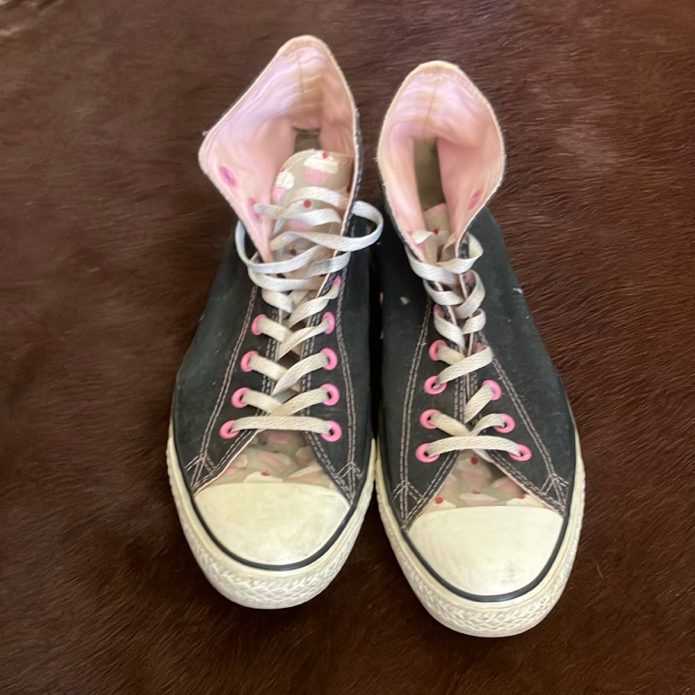 Custom Hightop Converse - Picture 2 of 8